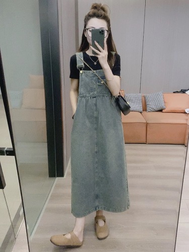 European retro washed denim suspender skirt for women 2024 summer new style small fashion casual age-reducing mid-length skirt