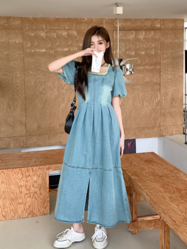Real shot of sweet and spicy retro square collar raw edge long denim skirt for women with slit and elegant puff sleeves and high waist dress