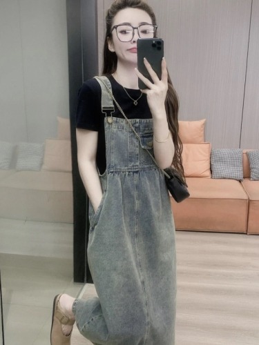 European retro washed denim suspender skirt for women 2024 summer new style small fashion casual age-reducing mid-length skirt