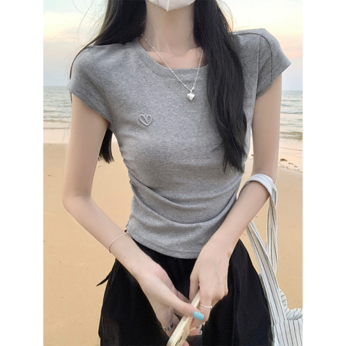 实拍韩版简约刺绣图案圆领短款修身上衣显气质夏季T恤女