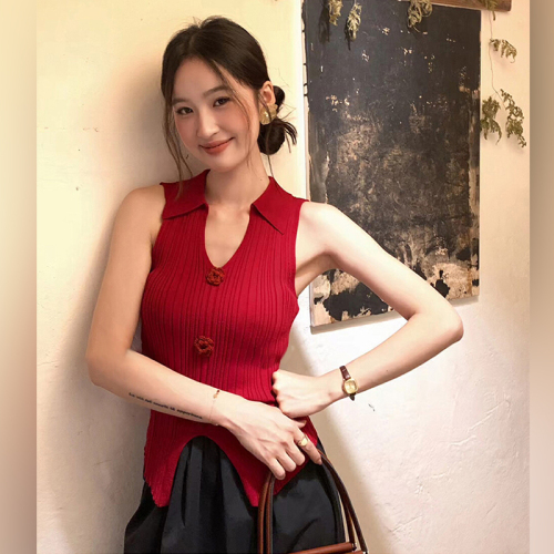 2024 new summer style hot girl style three-dimensional decorative solid color knitted vest for women slim slim POLO collar shirt