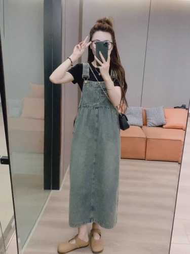 European retro washed denim suspender skirt for women 2024 summer new style small fashion casual age-reducing mid-length skirt