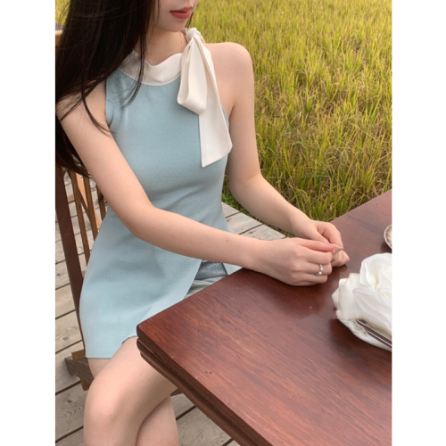 Bow-tied color-blocked halterneck sleeveless vest for women to wear as outerwear for summer, pure lust, sexy slits, slim-fitting bottoming top