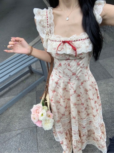 Real shot French retro country style lace print suspender dress