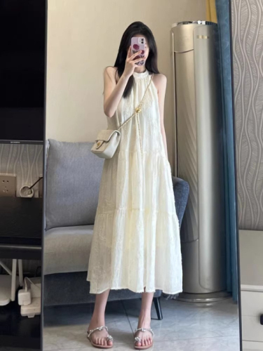 Small French retro lace halterneck dress summer women's new sexy sleeveless off-shoulder long skirt