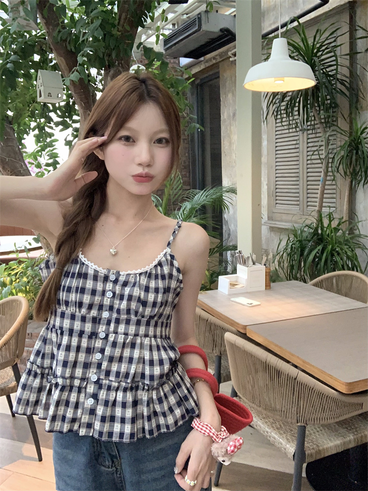 Real shot!  Sweet lace spliced ​​plaid halter top Korean girl versatile baby doll shirt