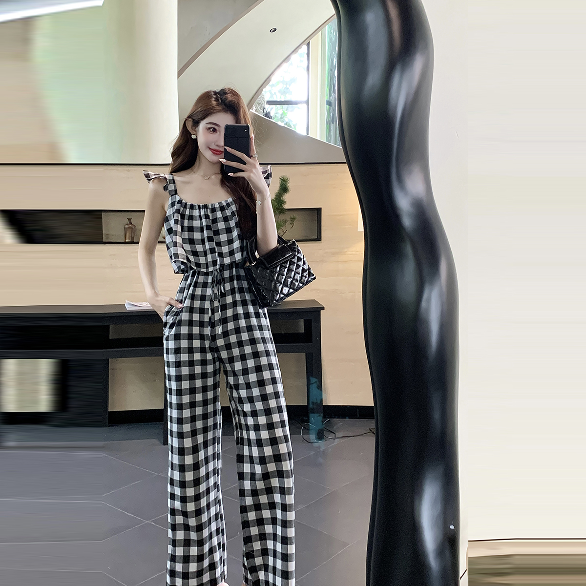 Real shot of black and white checkered jumpsuit for women 2024 summer new casual pants for women with suspenders fashionable jumpsuit
