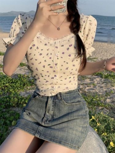 实拍  夏季韩版bm碎花纯欲修身方领设计感短袖T恤上衣女