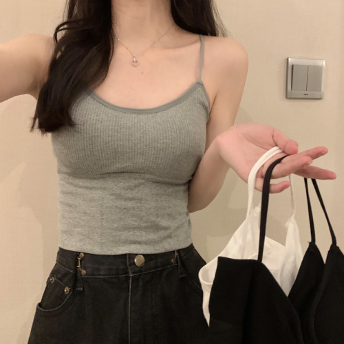 Small camisole with breast pads for women to wear early spring, sexy hotties sleeveless and beautiful back wearing white bottoming top