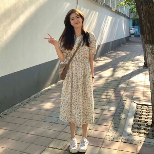 Summer 2024 new style beach holiday temperament floral dress Platycodon tea break French long skirt women's spring clothing