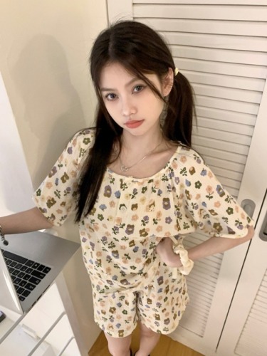 Actual shot of Korean style flower pajamas, thin short-sleeved shorts, home wear pajamas set