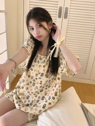 Actual shot of Korean style flower pajamas, thin short-sleeved shorts, home wear pajamas set