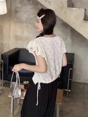 菱格镂空薄款针织短袖女2024新款夏季设计感时尚洋气坎肩短款上衣