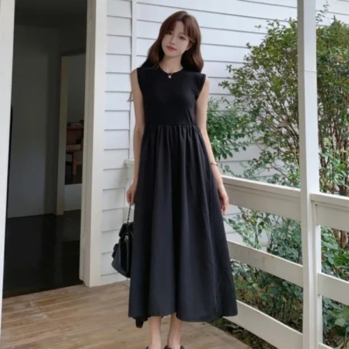 赫本风茶歇法式黑色吊带背心连衣裙女2024新款夏季气质长裙