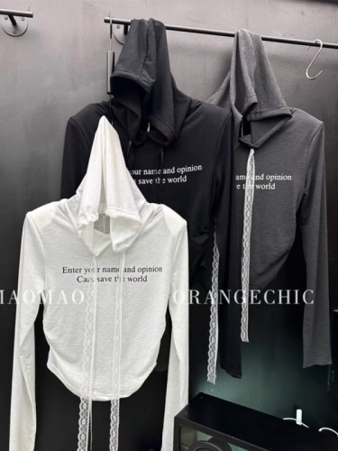 2024 Summer American Retro Splicing Lace Personalized Letters White Thin Hooded Sun Protection Shirt Long Sleeve T-Shirt for Women