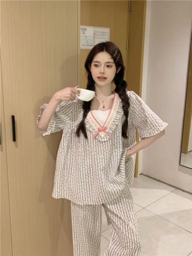 Actual shot of Korean style loose, simple and sweet striped contrasting V-neck summer short-sleeved trousers outer home wear suit