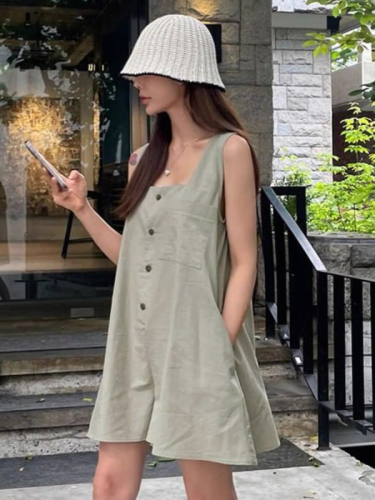 Korean chic summer age-reducing retro niche design temperament simple square collar wide hem short jumpsuit for women