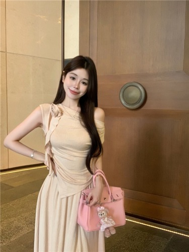 Actual shot~Summer pink off-shoulder knitted T-shirt suit for women high-waisted skirt two-piece set with corsage