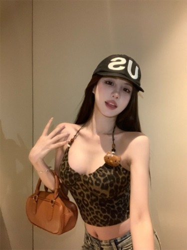 Actual shot~Leopard print camisole with breast pads for women, summer American style halterneck, exposed navel, V-neck short sleeveless top