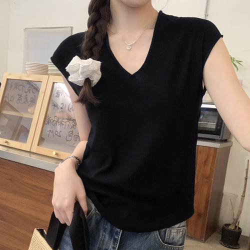 Actual picture of curled edge design V-neck right shoulder short-sleeved T-shirt for women summer 2024 new fashion style loose top