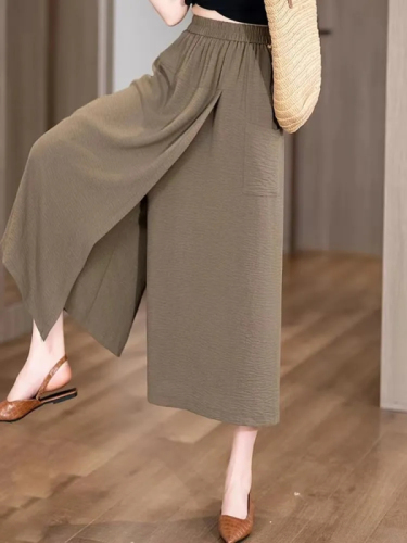 Summer thin, loose, high-waisted, slit, lazy-style casual skirt pants with thick hips and thighs, slimming eight-point wide-leg pants for women