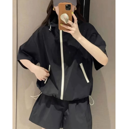 New Fashionable Hooded Loose Cardigan Sun Protection Clothing Set for Women Small Summer New Thin Shorts Two-piece Set