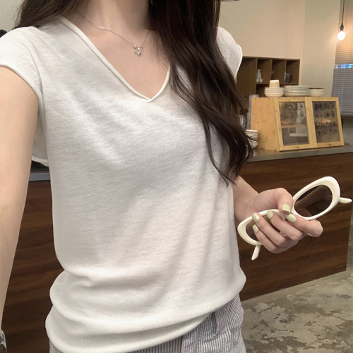 Actual picture of curled edge design V-neck right shoulder short-sleeved T-shirt for women summer 2024 new fashion style loose top