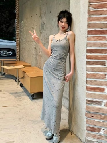 French style high-end slightly fat and slim gray polka dot suspender dress for women summer 2024 new long skirt