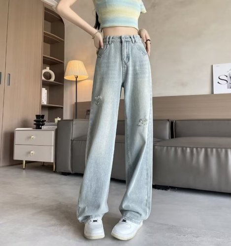 2024 summer new style ripped light-colored jeans for women, high-waisted, flesh-covering, loose straight-leg drapey wide-leg trousers