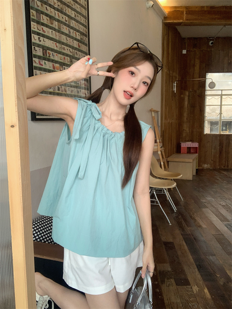 Actual shot of 2024 summer new style drawstring strap sleeveless suspender top for women loose solid color doll shirt