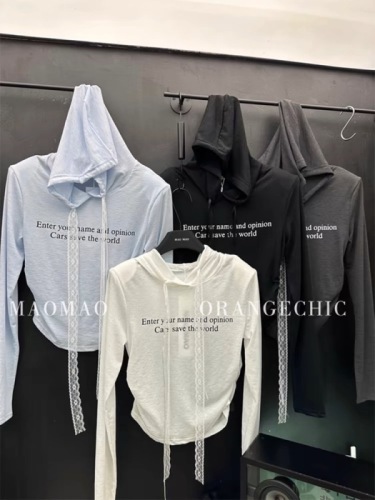 2024 Summer American Retro Splicing Lace Personalized Letters White Thin Hooded Sun Protection Shirt Long Sleeve T-Shirt for Women