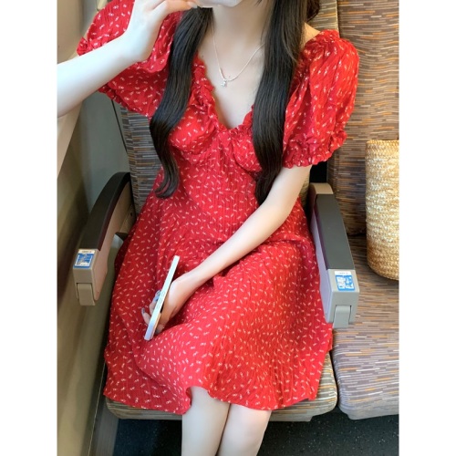 Actual shot of Korean version of Pure Desire Sweet and Spicy Xiaofeifei Sleeve Floral Dress