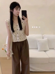 Designed V-neck cutout small flying sleeve vest vest for women summer 2024 new small retro top