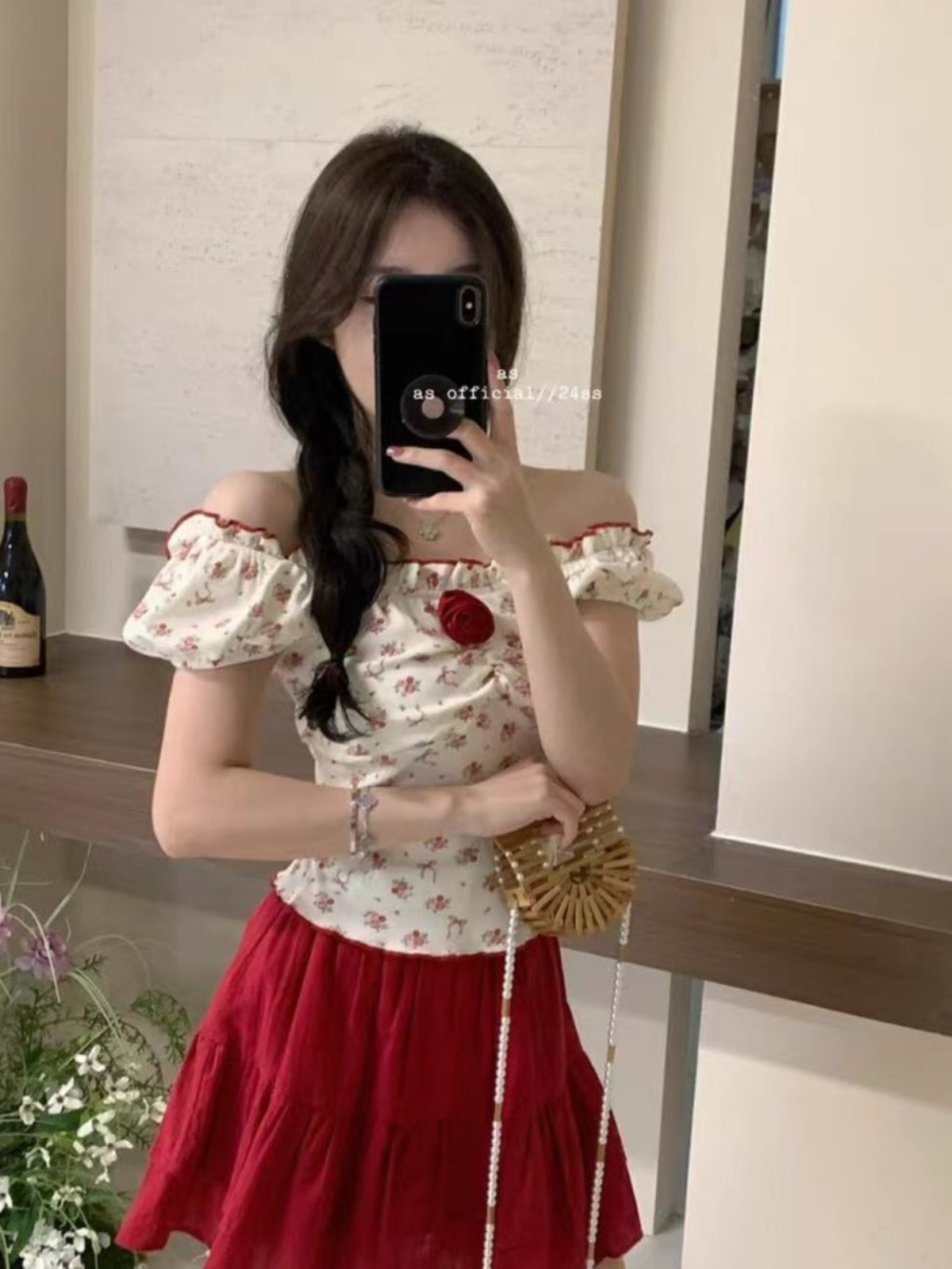 Roses earwood edge short-sleeve floral red T-shirt for women, short style, unique and exquisite one-shoulder top, high-end and sexy