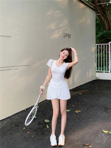 Real shot Xiao Fei Sleeve Thin T-shirt Sports Pleated Skirt