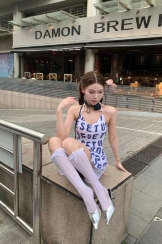 实拍~辣妹港味时尚自摸露背挂脖修身包臀连衣裙女