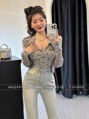 South Korea's Dongdaemun 24 spring new slim-fitting sweet lace halterneck bow cardigan bottoming suspender suit for women