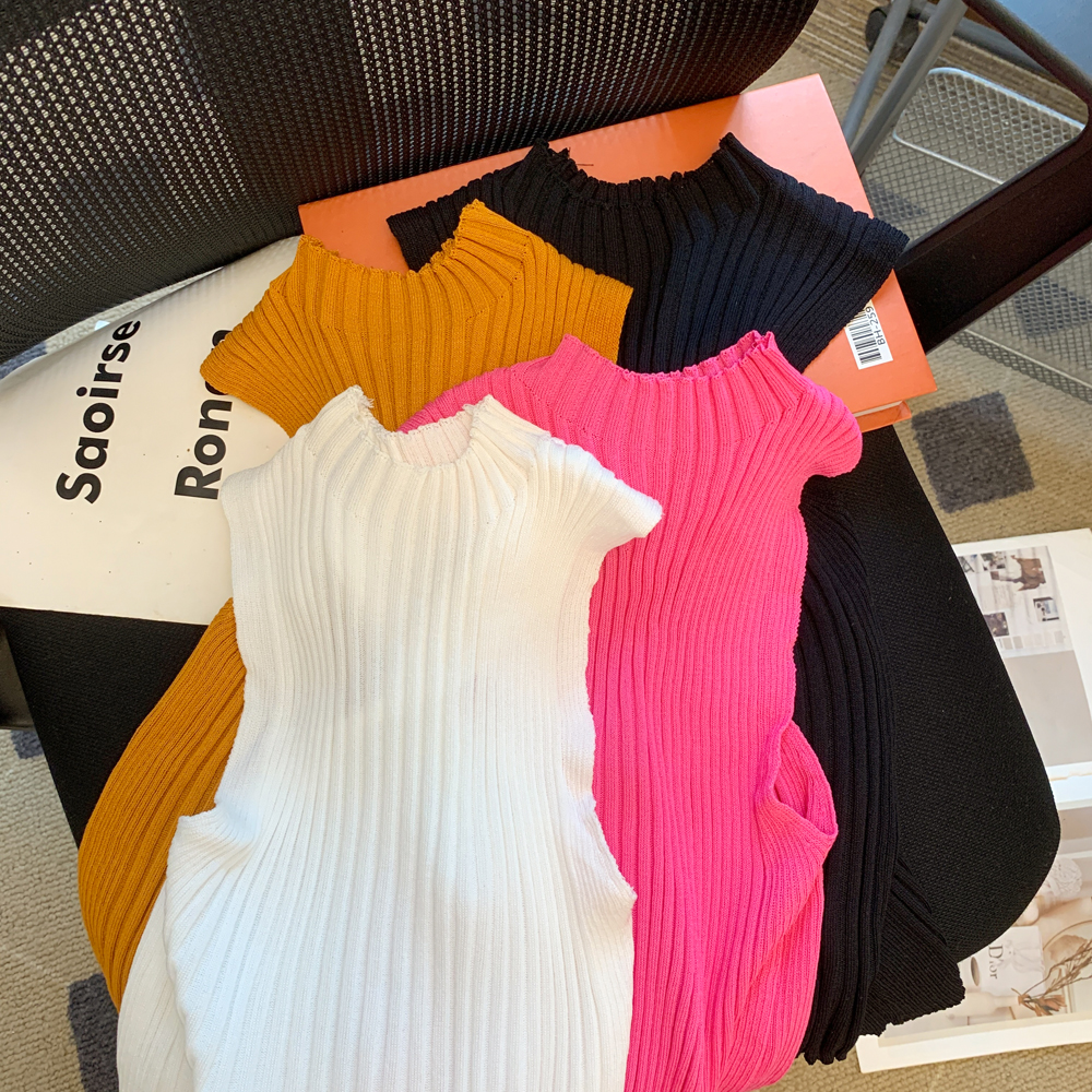 Actual shot of new summer clothes, Korean version, French style, chic, slim and sexy, hot girl wearing halter neck vest top, trendy for women
