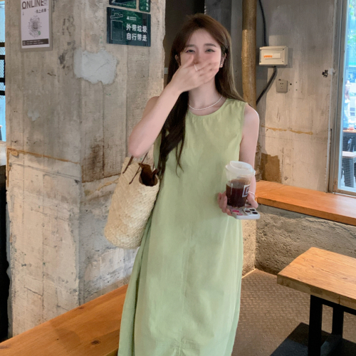 Korean slim and fresh green vest dress for women spring 2024 new mid-length casual loose skirt