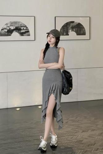 Real shot ~ Ruffled slim vest dress for women, summer temperament, sleeveless mid-length slit hip skirt