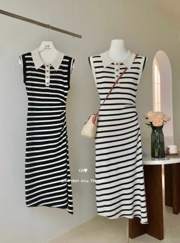 This year's popular small waist dress for women 2024 summer chic and unique striped hip-hugging long skirt is trendy