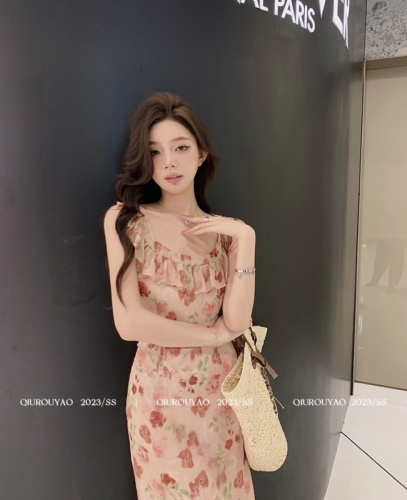 Qiu Rouyao's new spring style French sweet sleeveless floral temperament waist slimming high-end printed dress