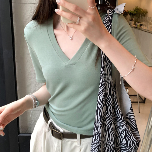 Actual pictures of basic V-neck, right shoulder, short-sleeved T-shirt for women, summer new style, fashionable, niche, unique and chic small top