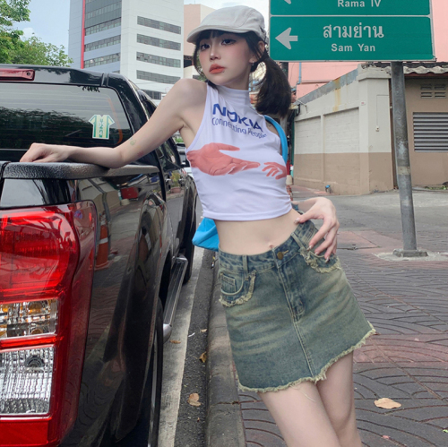 Actual shot of new summer denim short skirt for women, high waist, slimming and anti-exposure, A-line raw edge hot girl hip-covering half-length skirt