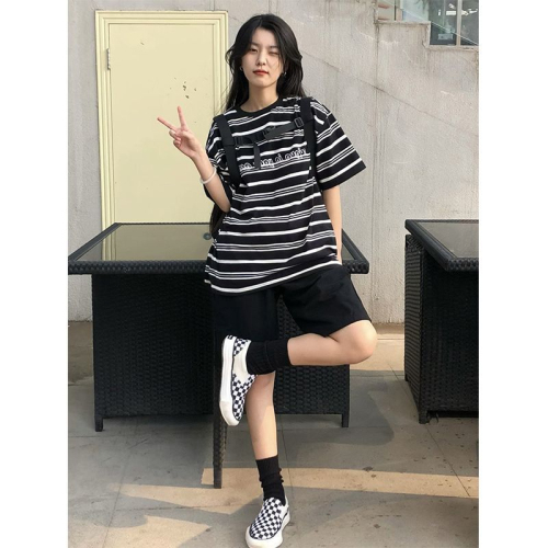 200 pounds large size American high street striped short-sleeved T-shirt for women 2024 summer new loose shorts two-piece set