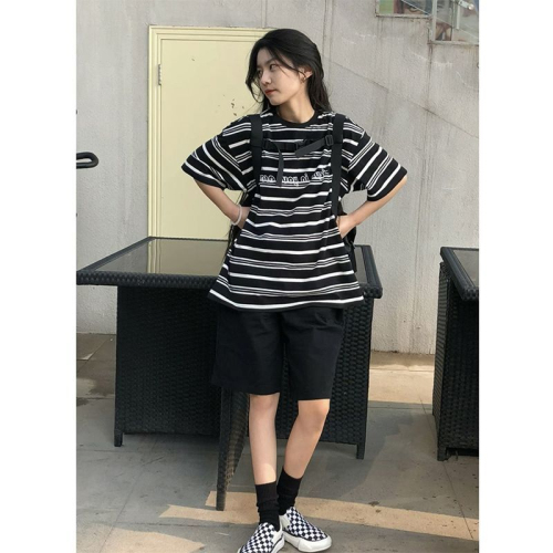 200 pounds large size American high street striped short-sleeved T-shirt for women 2024 summer new loose shorts two-piece set