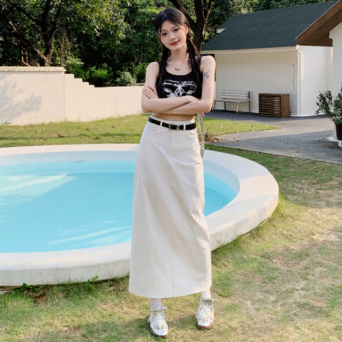 Actual shot of white skirt for women with a niche design for summer, A-line long skirt with rear slit, high-waisted straight skirt