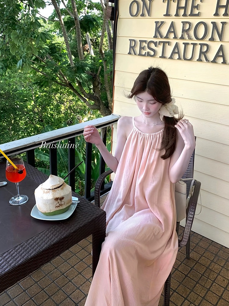 白水女海島碎片~褶皺肌理感度假吊帶裙5/11 20:00限時9折