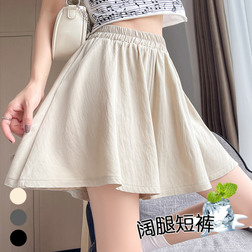 Pear-shaped and fat girls wear plus-size casual high-waisted wide-leg shorts, half-length pleated culottes, new summer styles