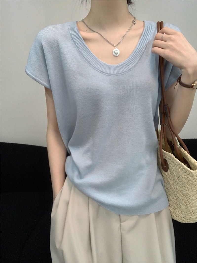 Photographed in Real Summer New Soft and Chewy U-Neck Short-Sleeve Knit Top